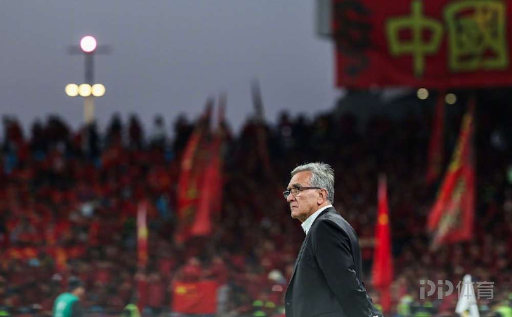 谷爱凌在崇,型场地技巧,世界杯中脱,PG,PG官网,PG电子,PG游戏,PG模拟器