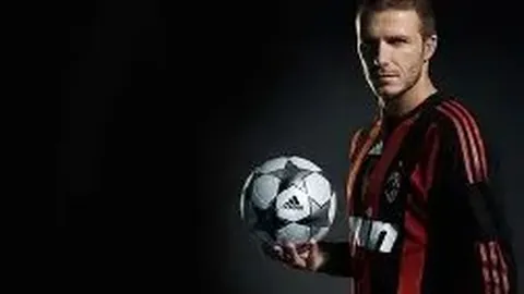 向佐分享幸福瞬间，庆祝向太及郭碧婷生日，萌娃亮相添喜气