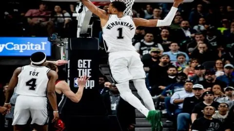 沉默中失责，队友挑衅面前何谈担当？9亮回应14质疑。